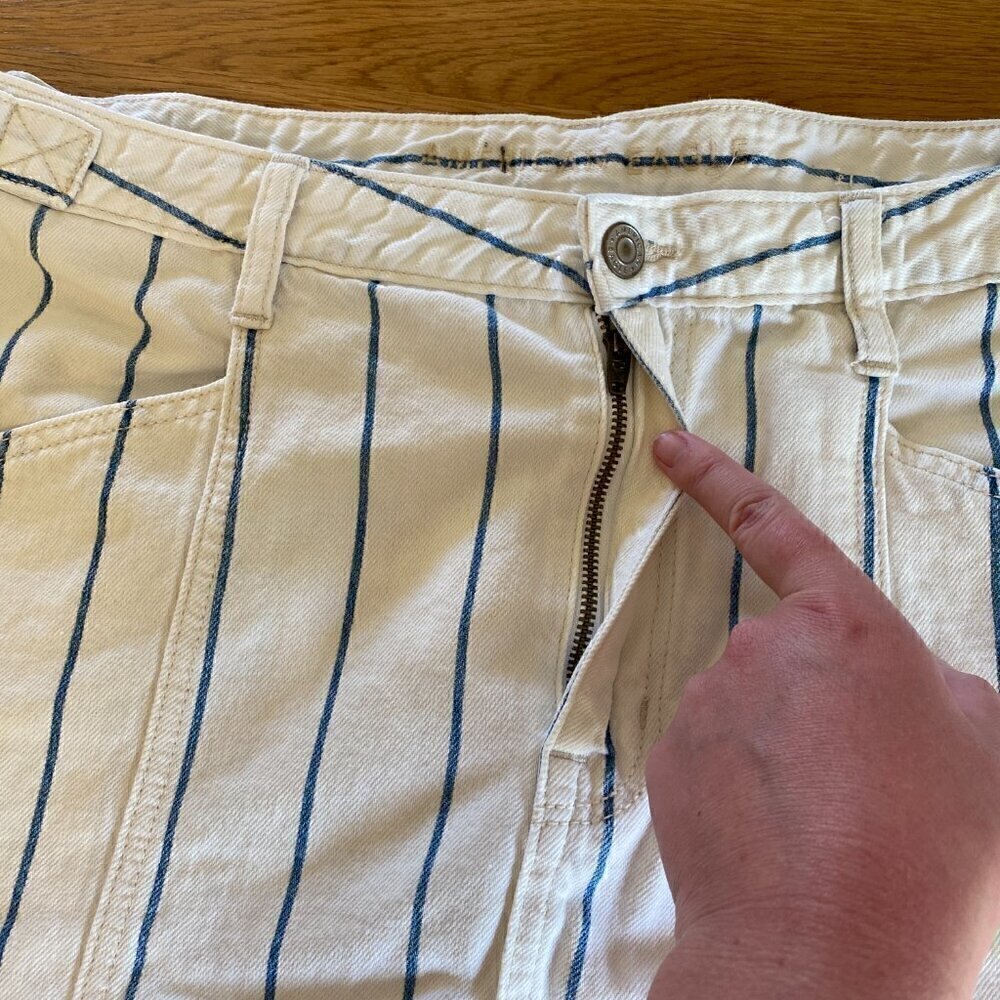 American Eagle Blue White Mini Stripe Denim Skirt Size 14 Regular - Picture 4 of 9